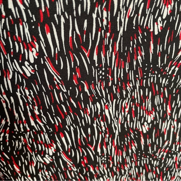 BCBGMAXAZRIA Black Red White Short Sleeve Relaxed Fit Dress! Great condition. Lg - Picture 5 of 13